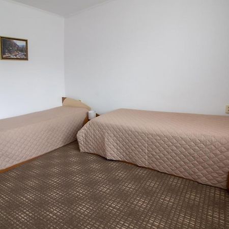 Family Hotel Panorama Chiflik Esterno foto