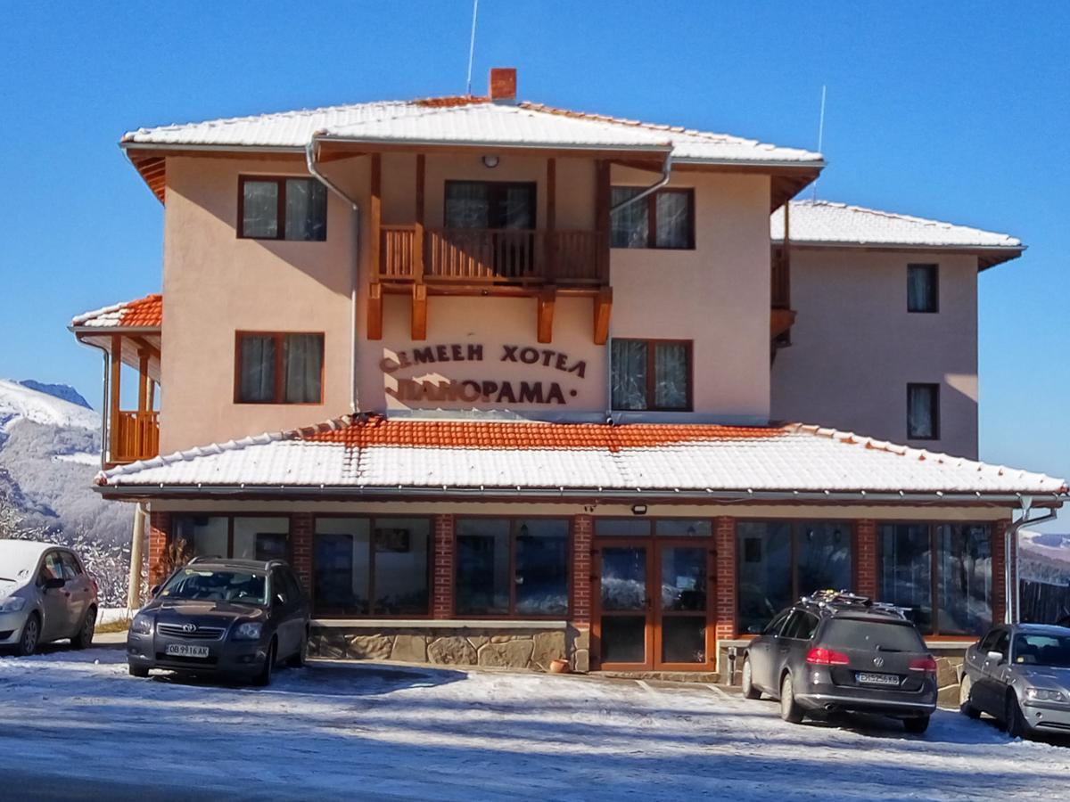 Family Hotel Panorama Chiflik Esterno foto
